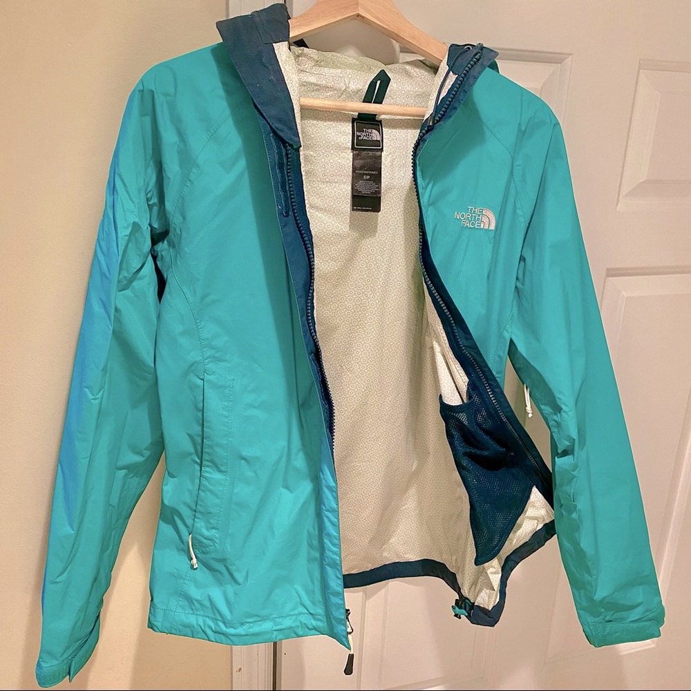 The North Face Summit Series Hooded Rain Jacket